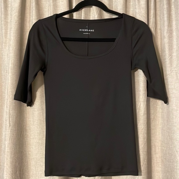 Everlane Tops - Everlane tee